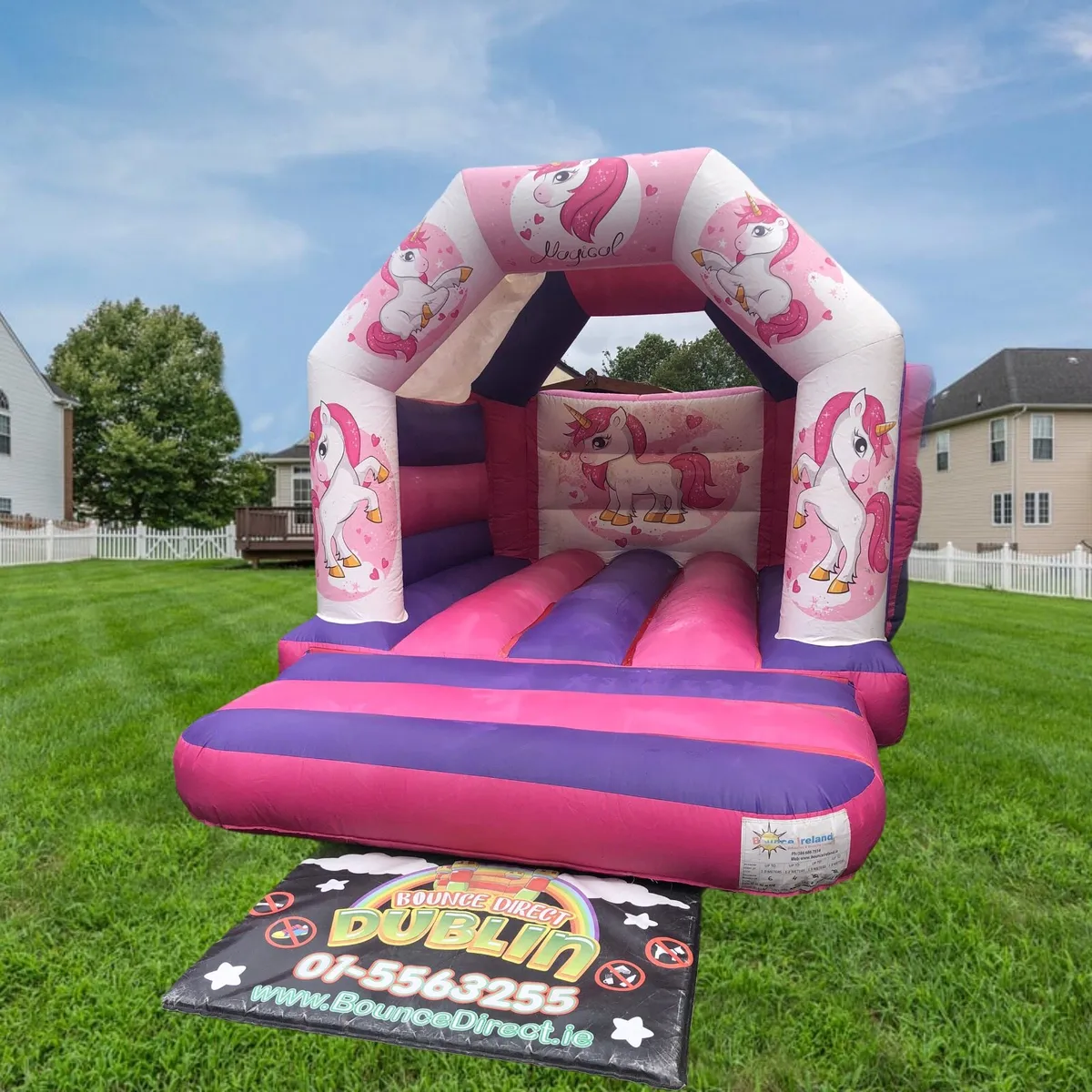 Unicorn 11x15ft bouncy castle certified - Image 1