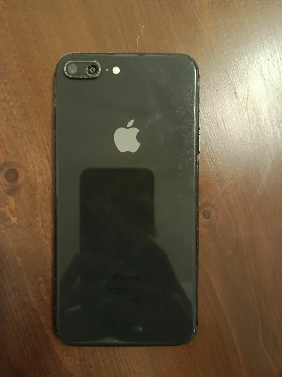 Iphone 8 plus - Image 1