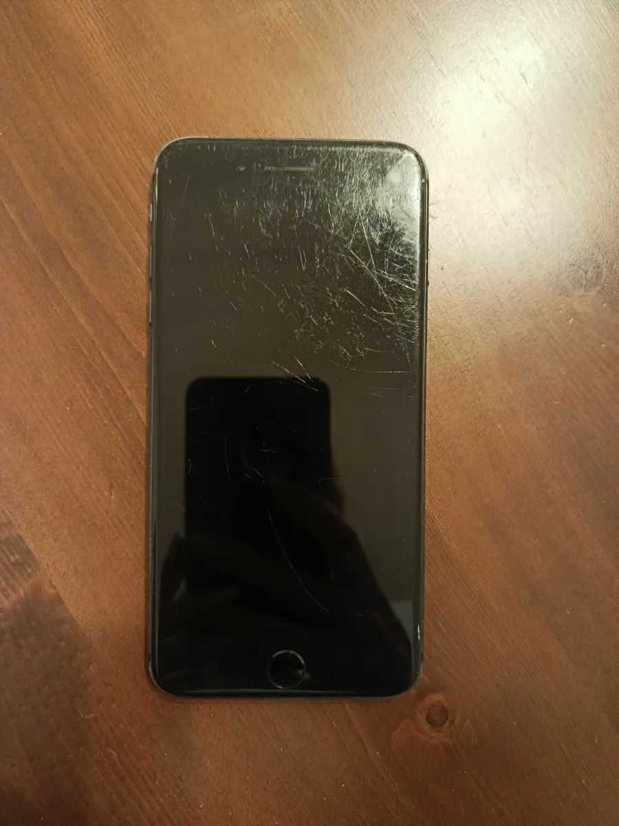 Iphone 8 plus - Image 4