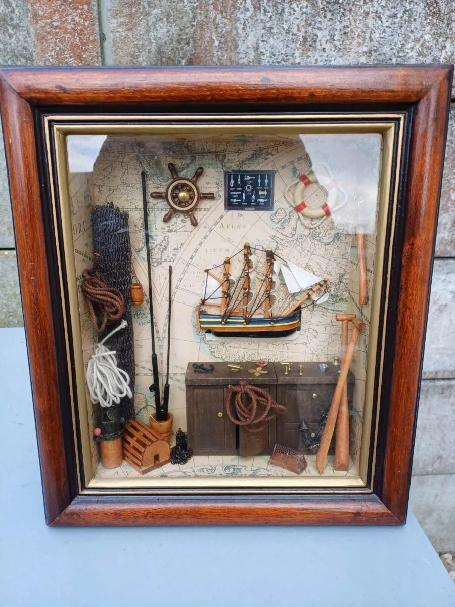 Vintage Diorama Box Picture - Image 2