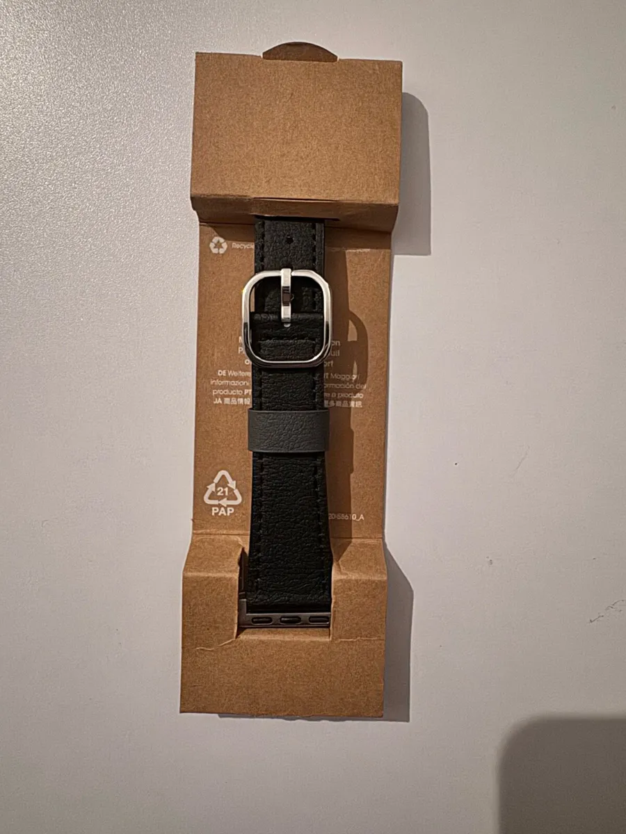 OtterBox Apple watch leather band - Image 3