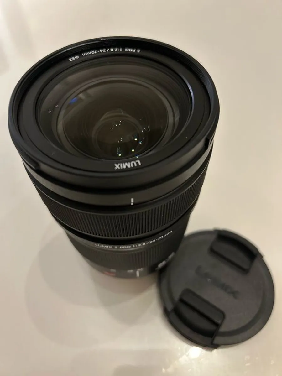 LUMIX S Pro 24/70 2.8. L mount. Excellent condition. Used for video. - Image 2
