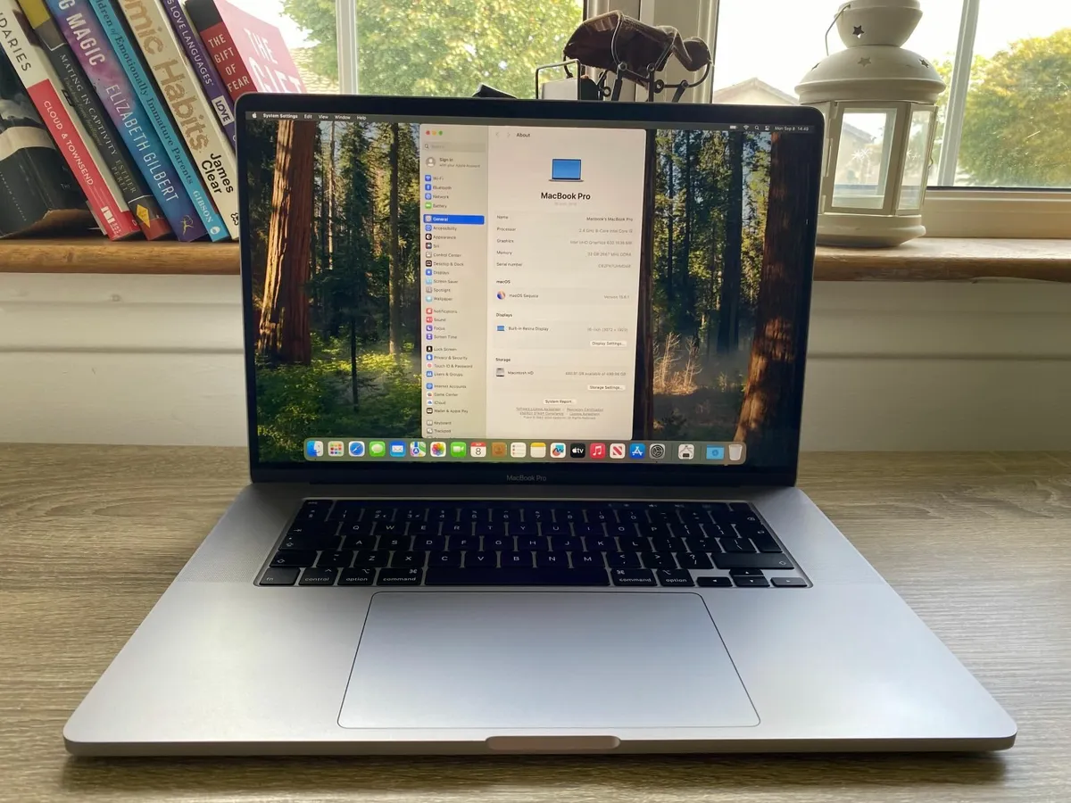 Apple MacBook Pro 16inch (2019) i9-9980HK | 32GB | - Image 1