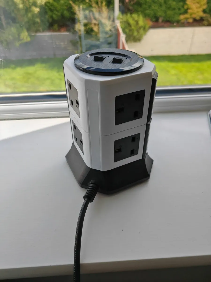 Power socket with 8 Plugs, 4 USB and Surge Protect - Image 1