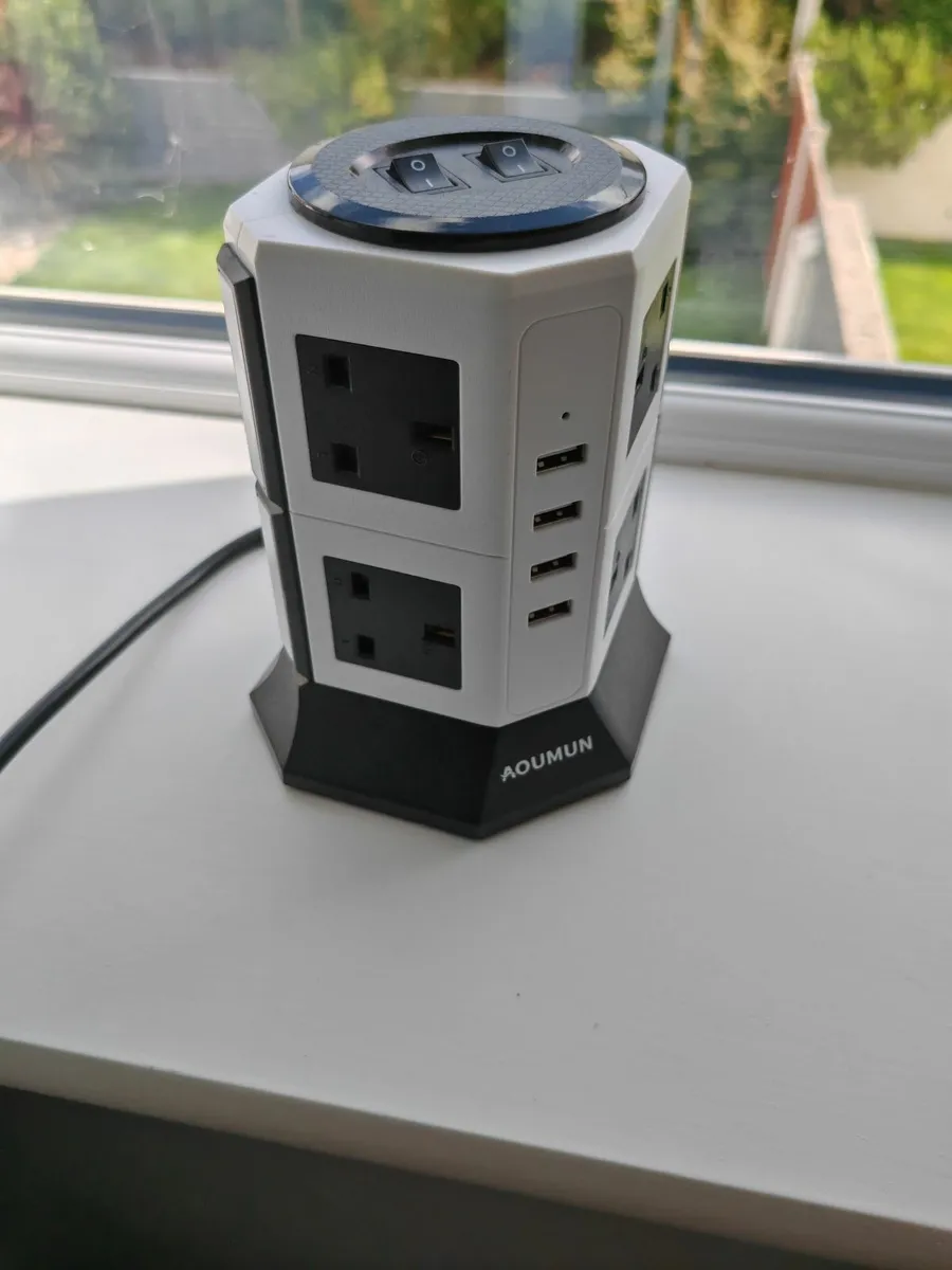 Power socket with 8 Plugs, 4 USB and Surge Protect - Image 2