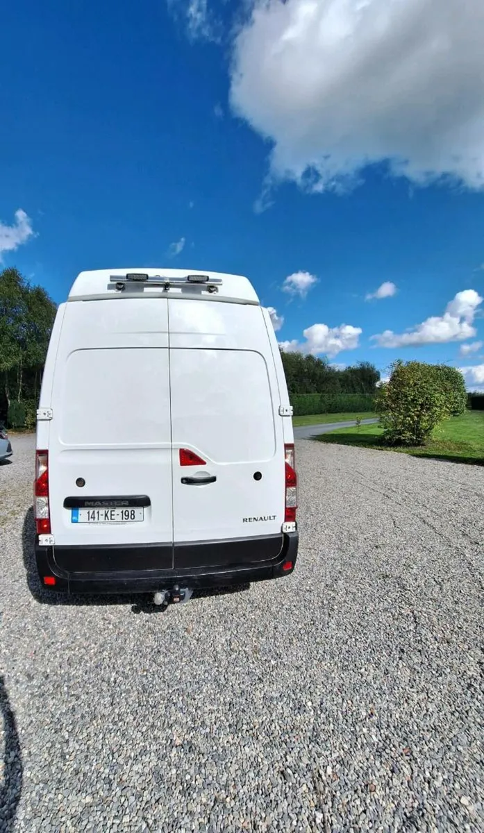 Renault Master Camper - Image 4