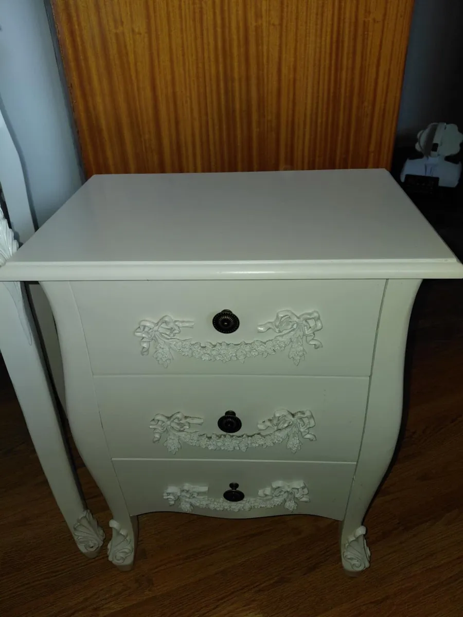 Dressing table,stool and two lockers - Image 3