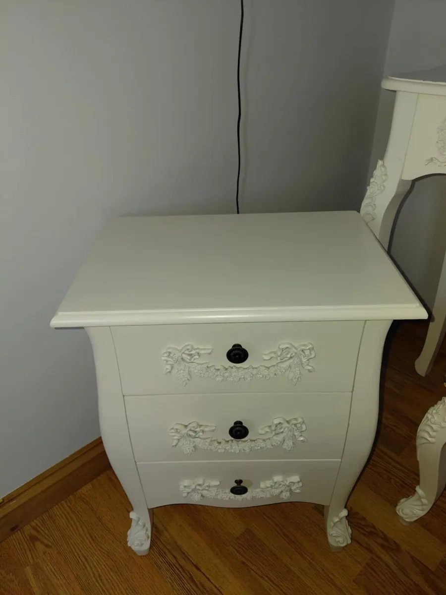 Dressing table,stool and two lockers - Image 4