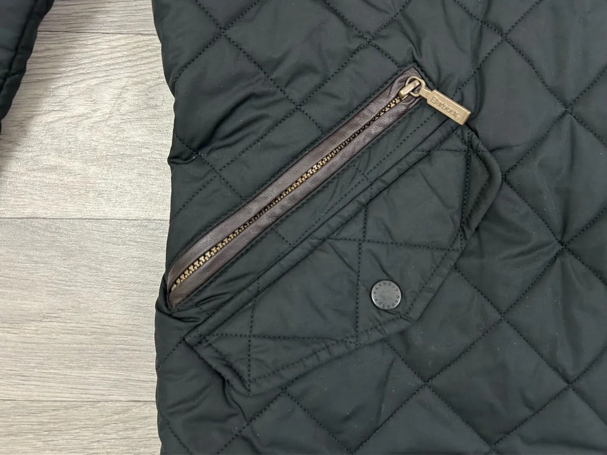 Barbour Chelse Sportquilt Jacket Mens Medium - Image 4