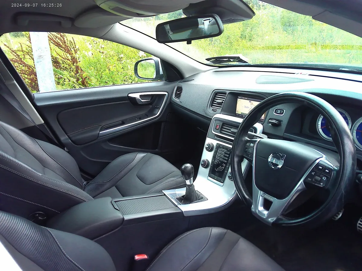 Volvo S60 R design D3 nct 11/26 - Image 2