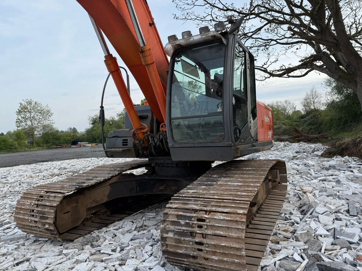 Hitachi zx250 - Image 1