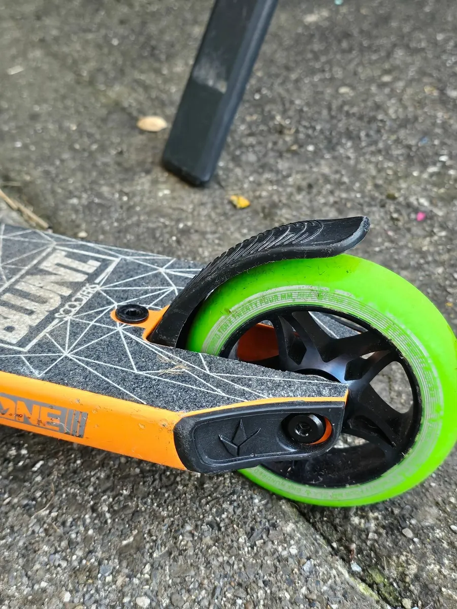 Blunt Ones3 stunt scooter - Image 2