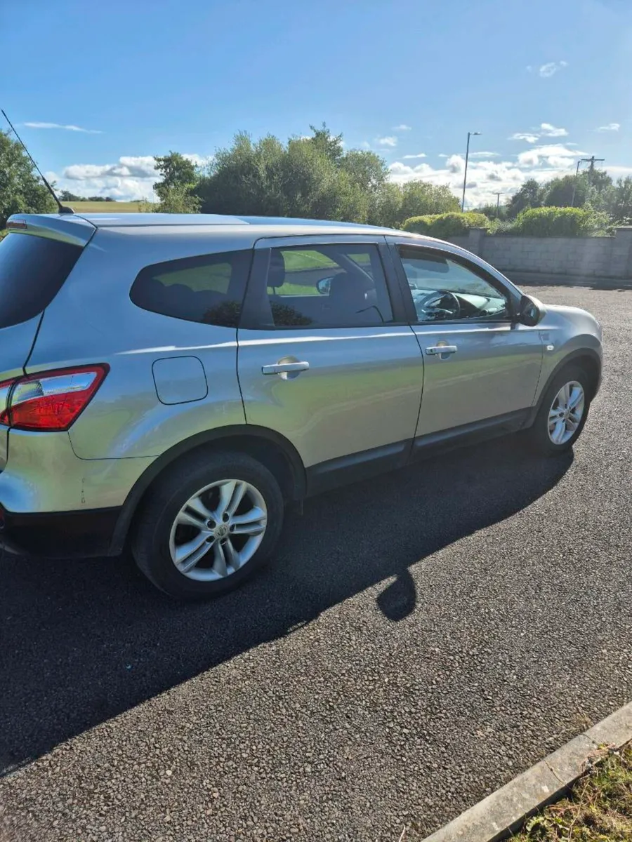 Car - Image 3