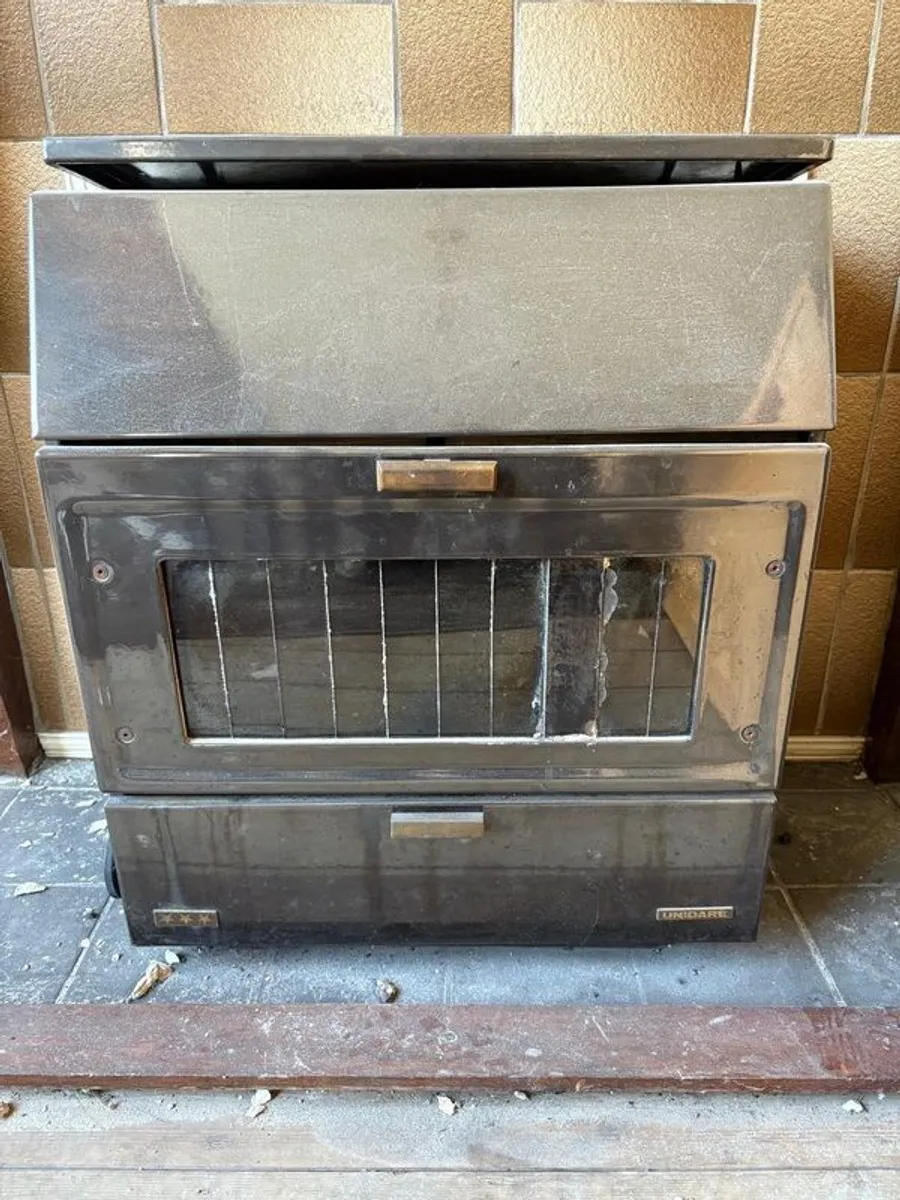 Unidare Stove - Image 1