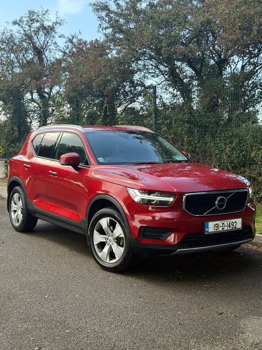 VOLVO XC40 T3  ESTATE/JEEP  Nct 2027 , warranty - Image 2
