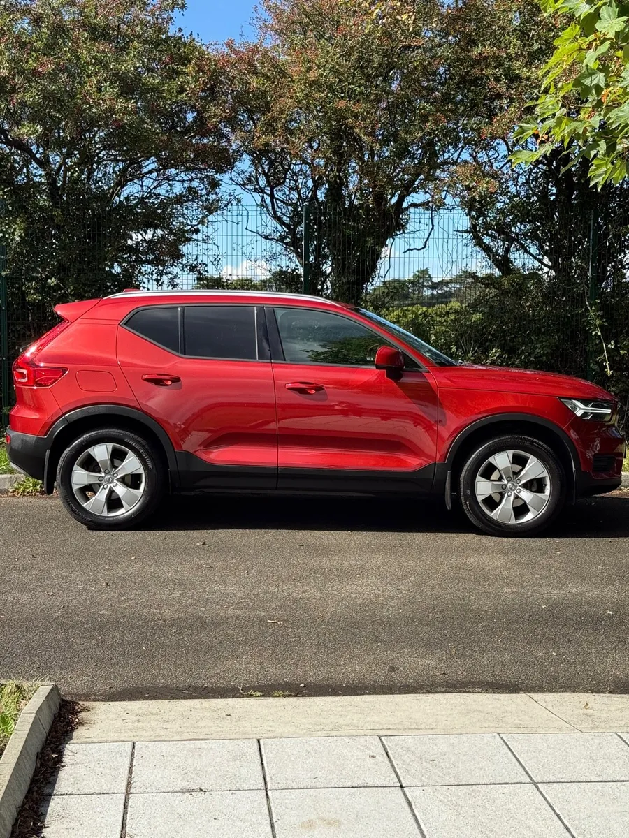 VOLVO XC40 T3  ESTATE/JEEP  Nct 2027 , warranty - Image 4
