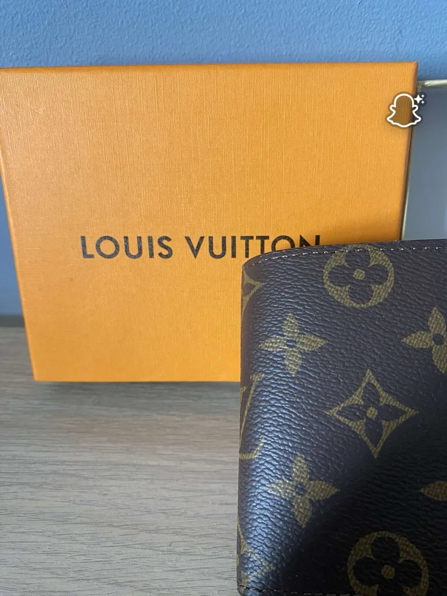 Louis  Vuitton wallet - Image 2