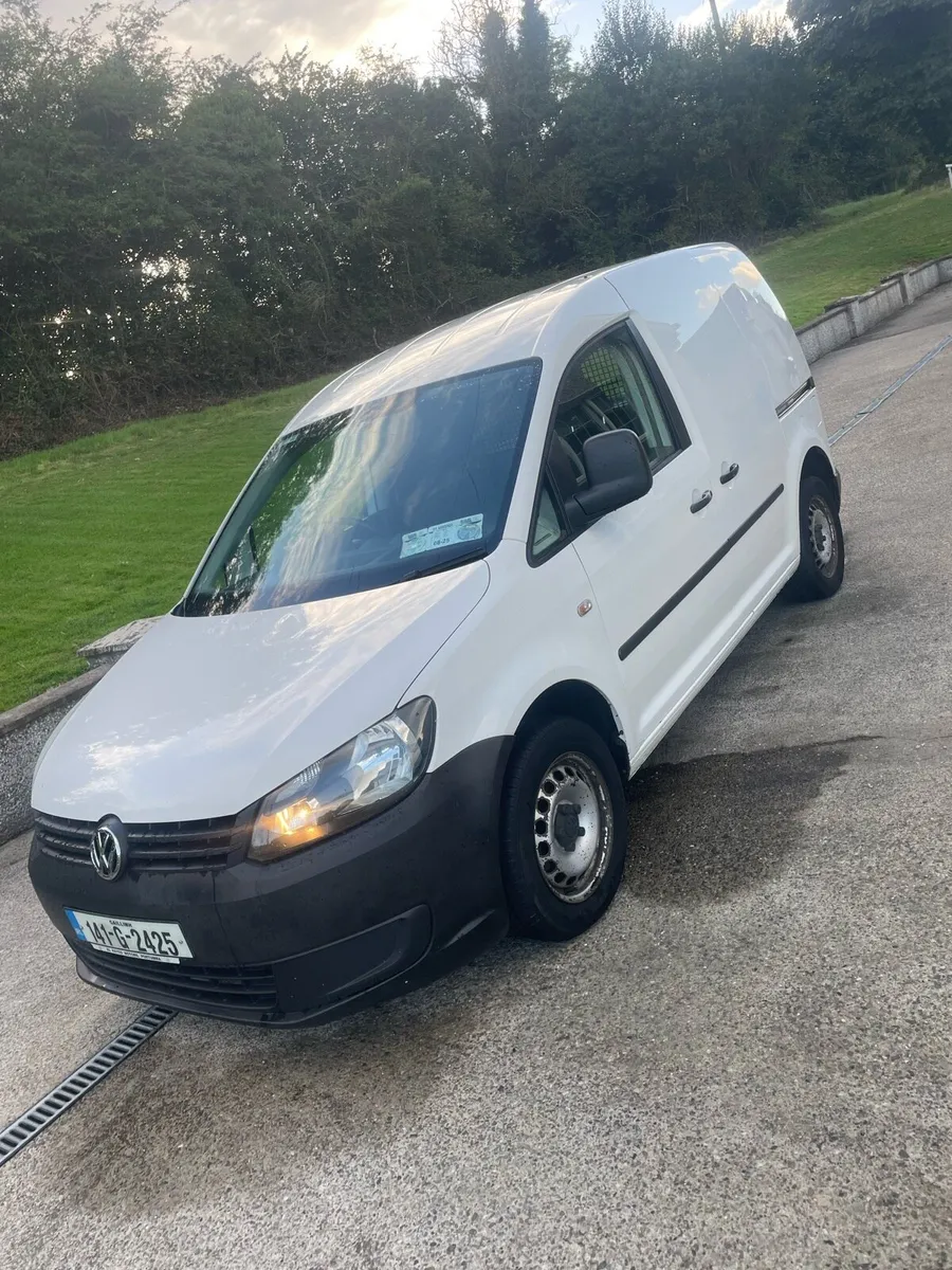 2014 caddy van - Image 1