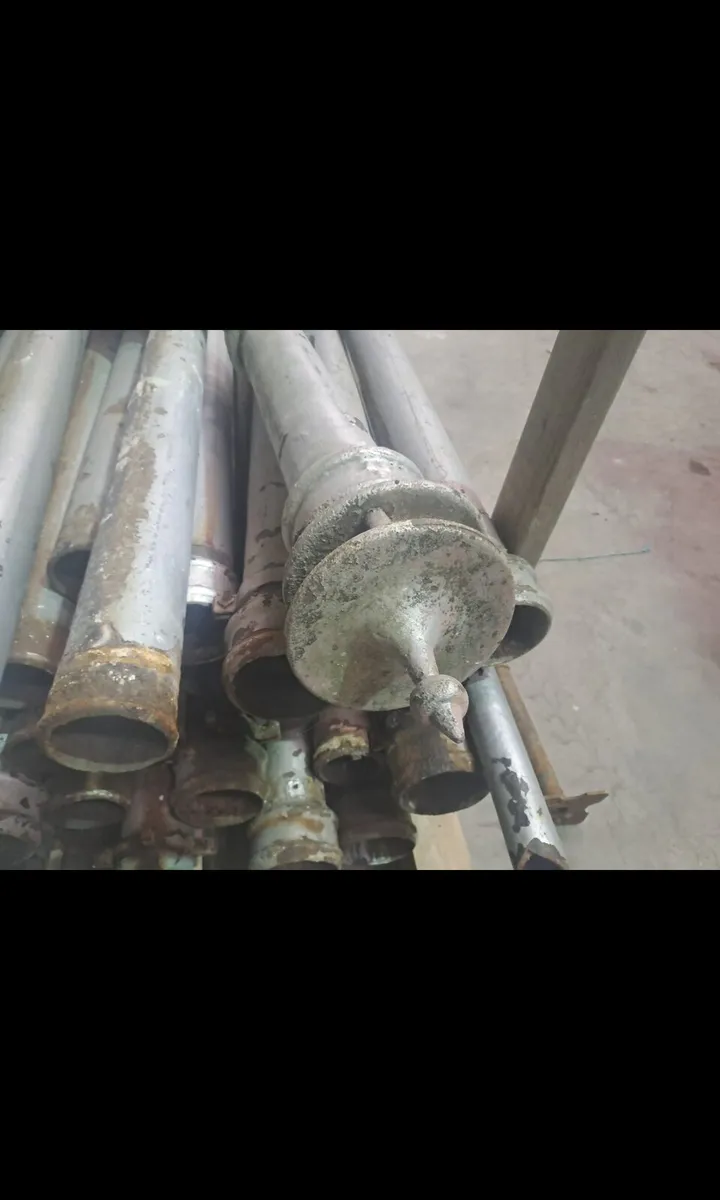 Cast iron down pipes - Image 1
