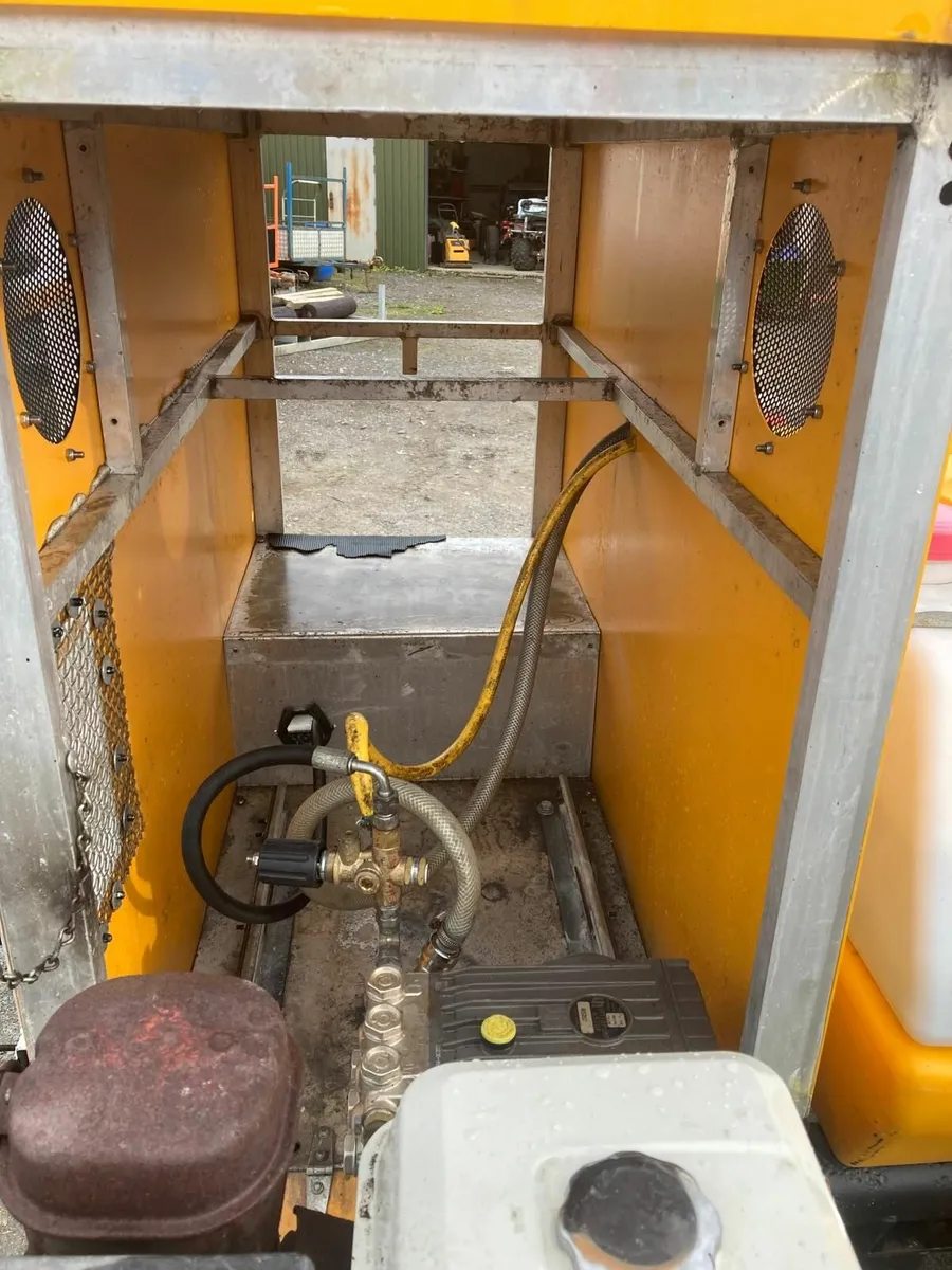 Mobile Power Washer - Image 4