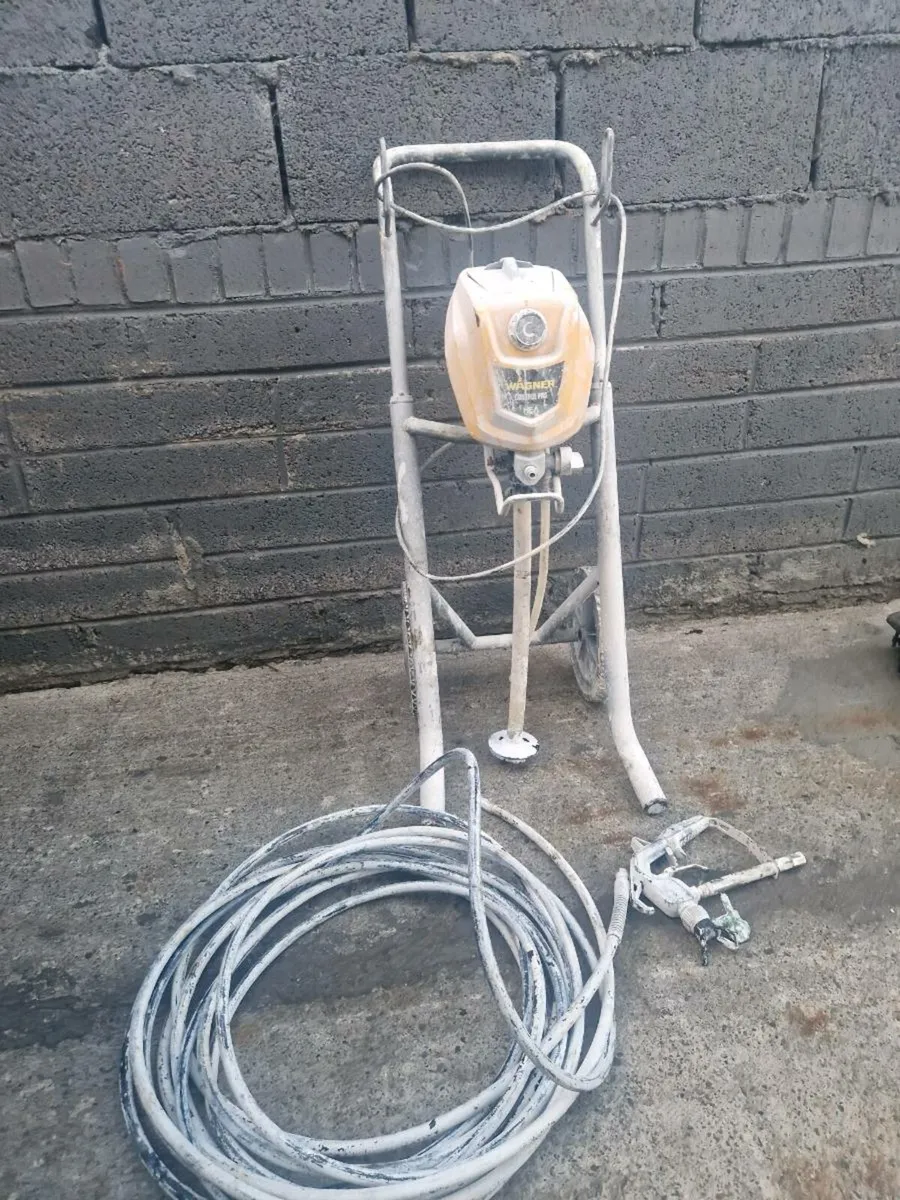 Paint sprayer - Image 1