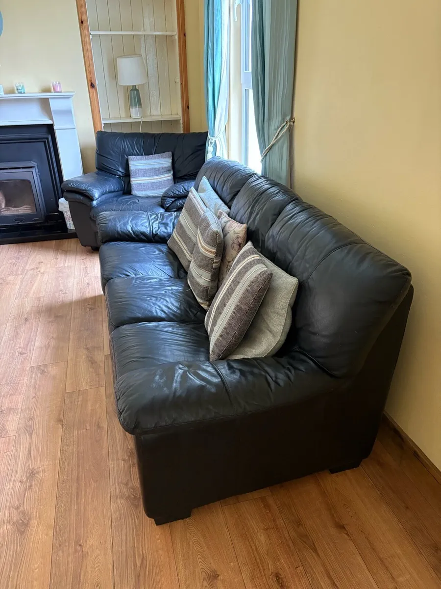 Sitting room suite - Image 1