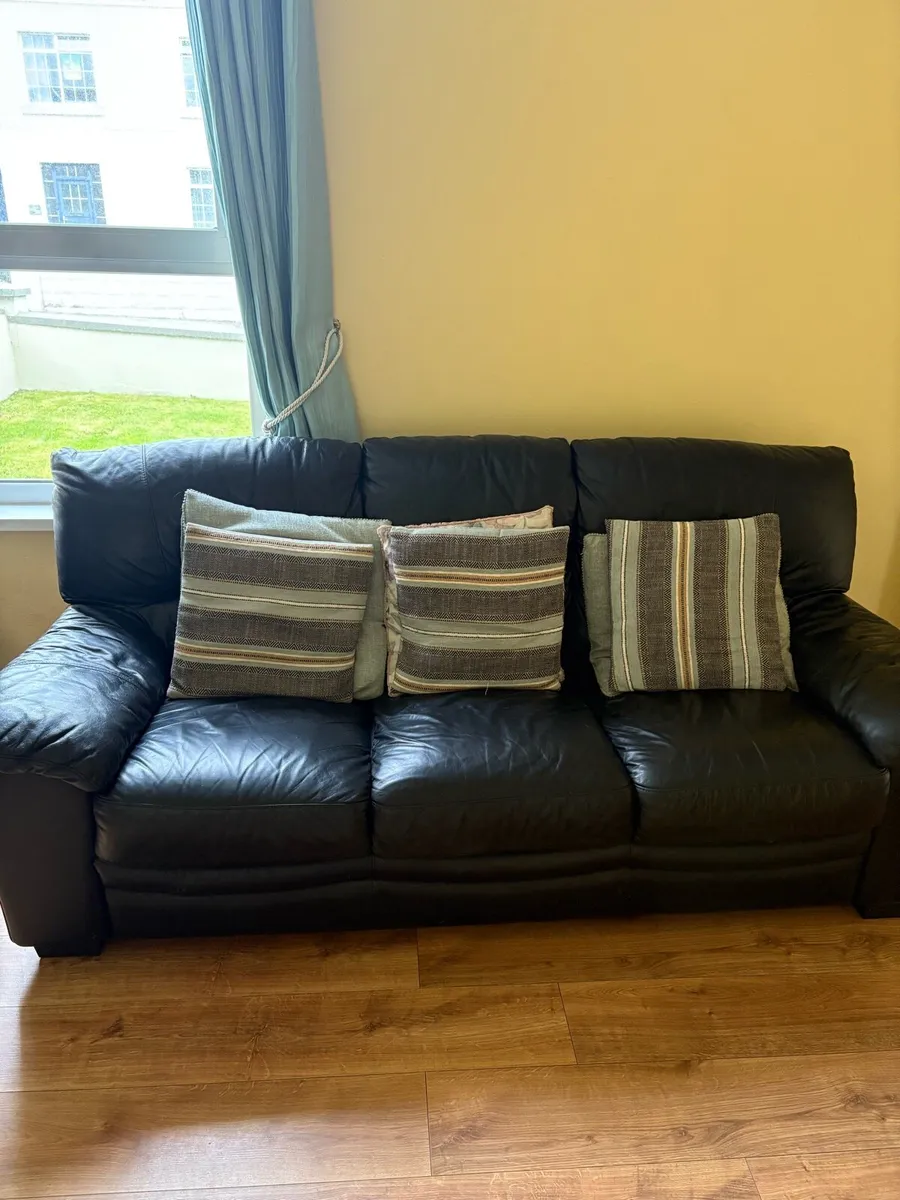 Sitting room suite - Image 2