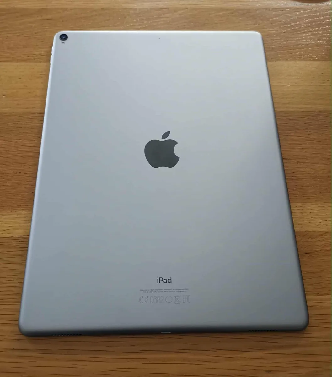 iPad Pro 12.9 2nd generation 256gb.Great condition - Image 3