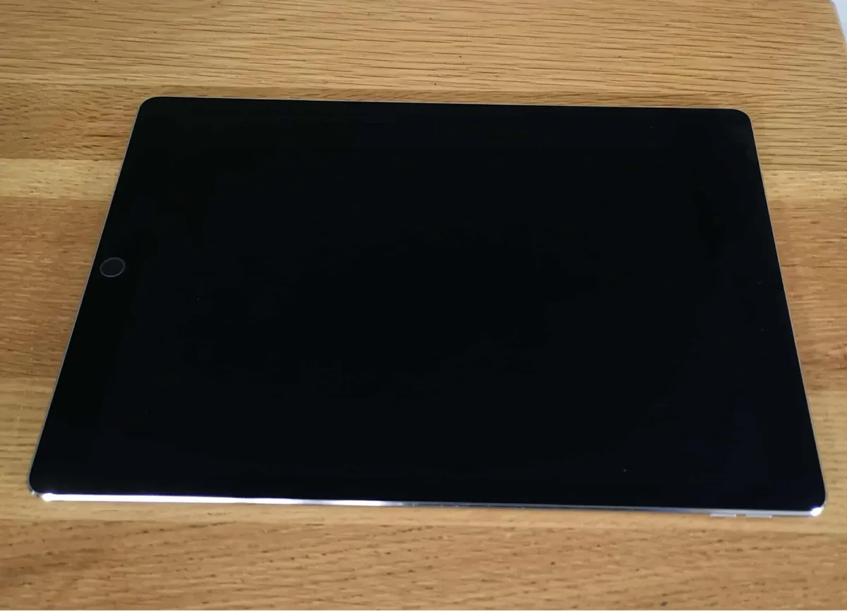 iPad Pro 12.9 2nd generation 256gb.Great condition - Image 4