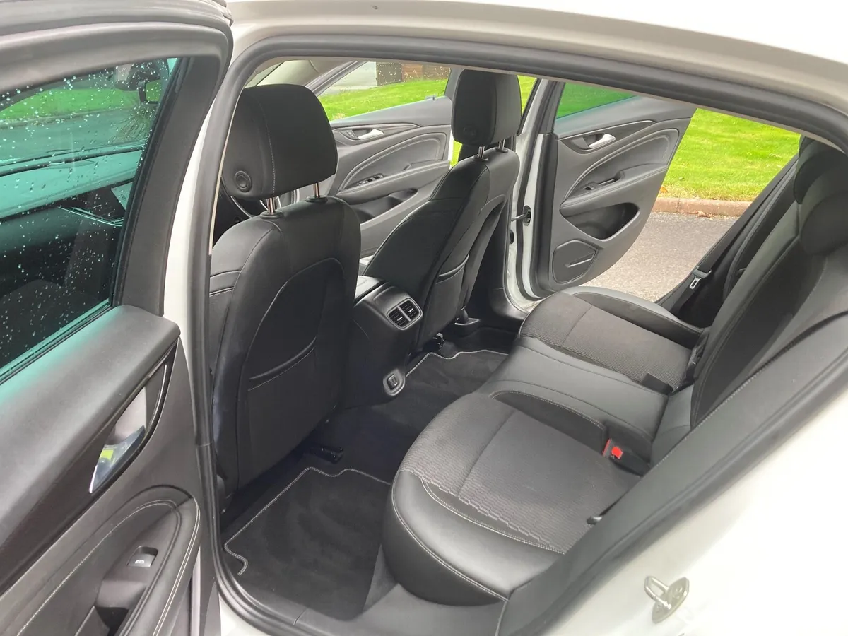 Vauxhall Insignia 2018 Full History - Image 3