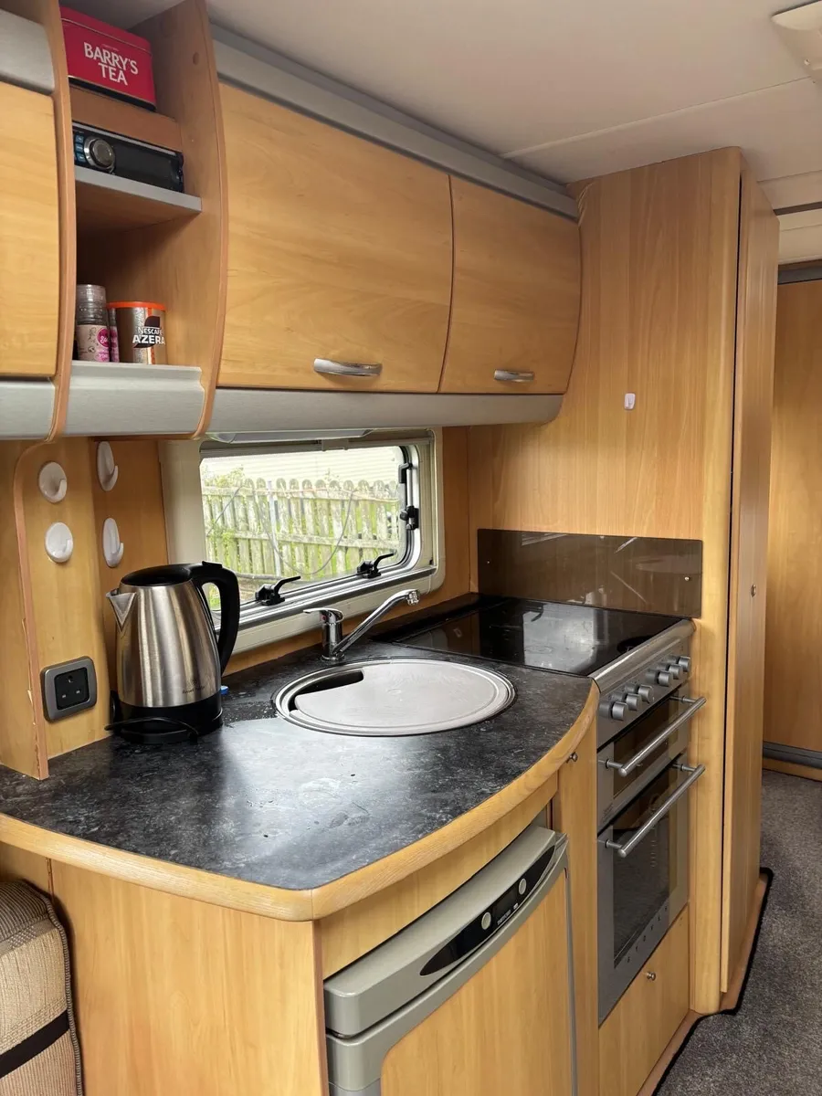 Caravan - Image 4