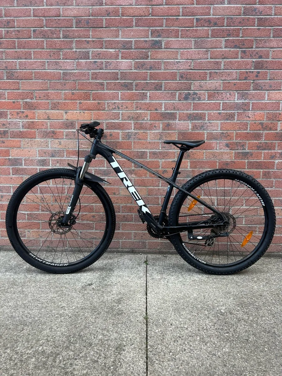Trek Marlin 5 Mountain Bike - Image 1