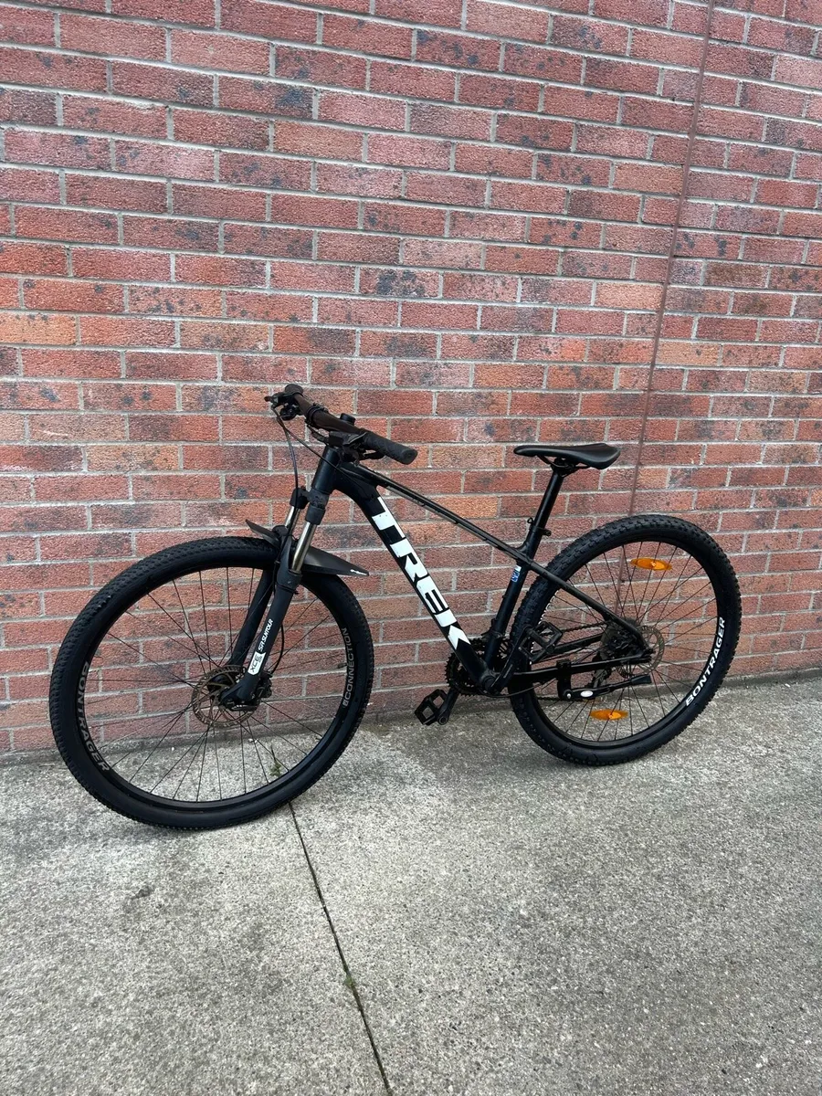 Trek Marlin 5 Mountain Bike - Image 2