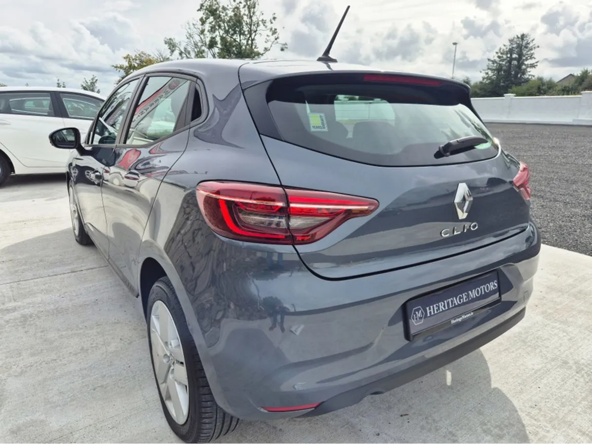 Renault Clio Dynamique TCE 90 My21.5 5 5DR - Image 3