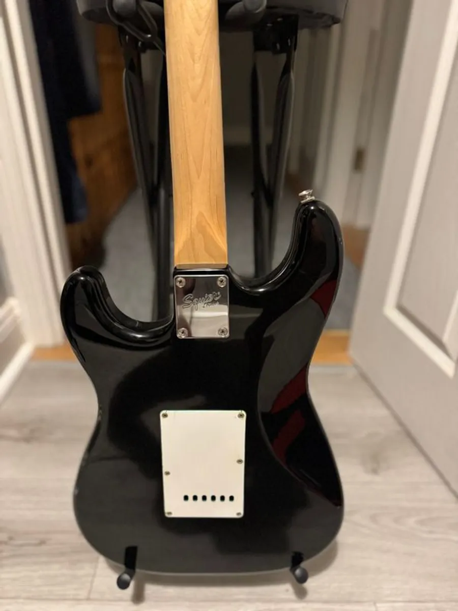 Squier Affinity Stratocaster Black - Image 2