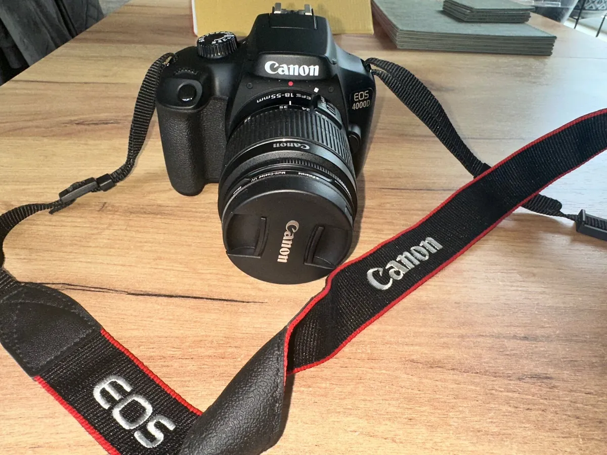 Canon EOS 4000D with carrier bag and 16GB card - Image 2