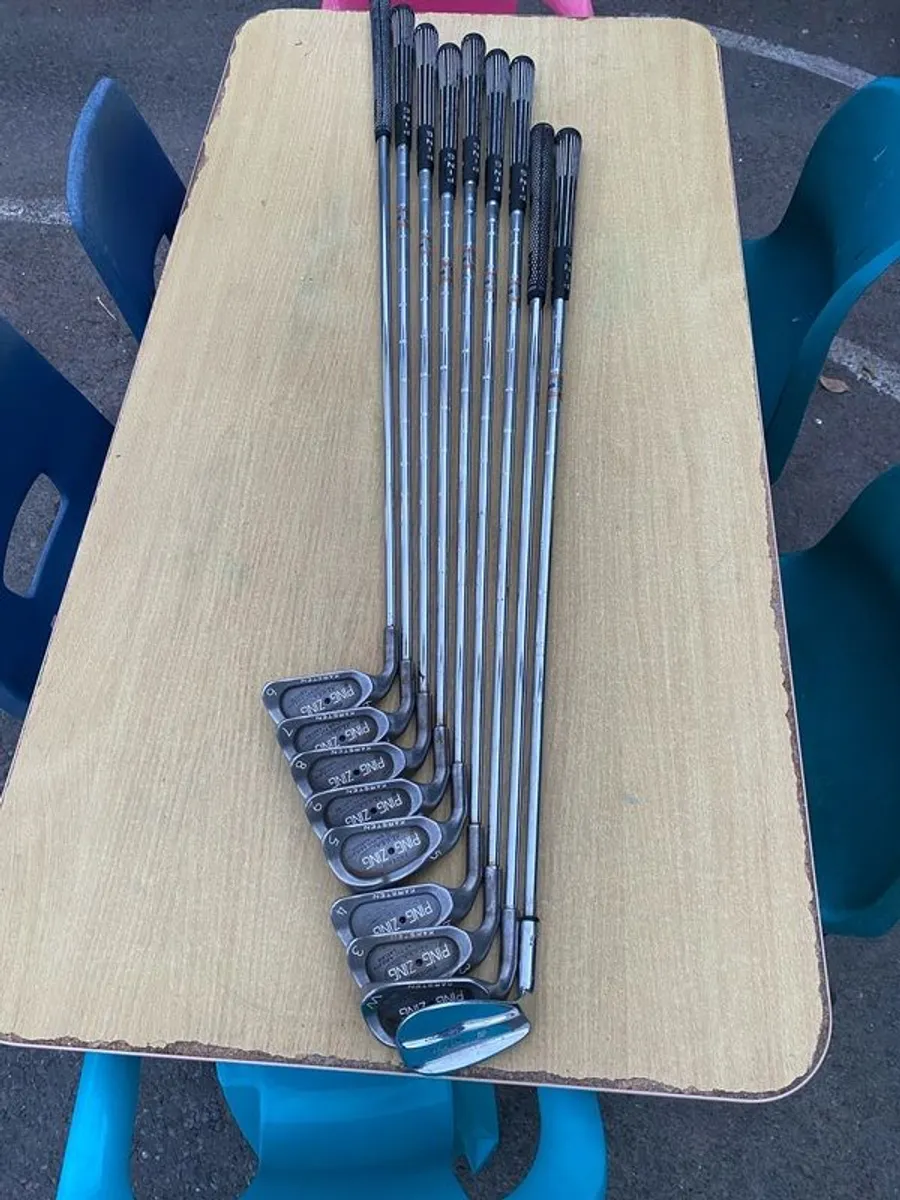 Golf club set left handed - Image 1