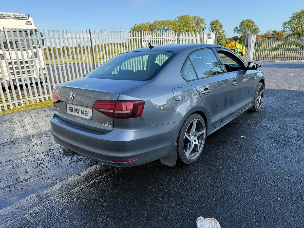 2016 VW Jetta 2.0tdi - Image 4