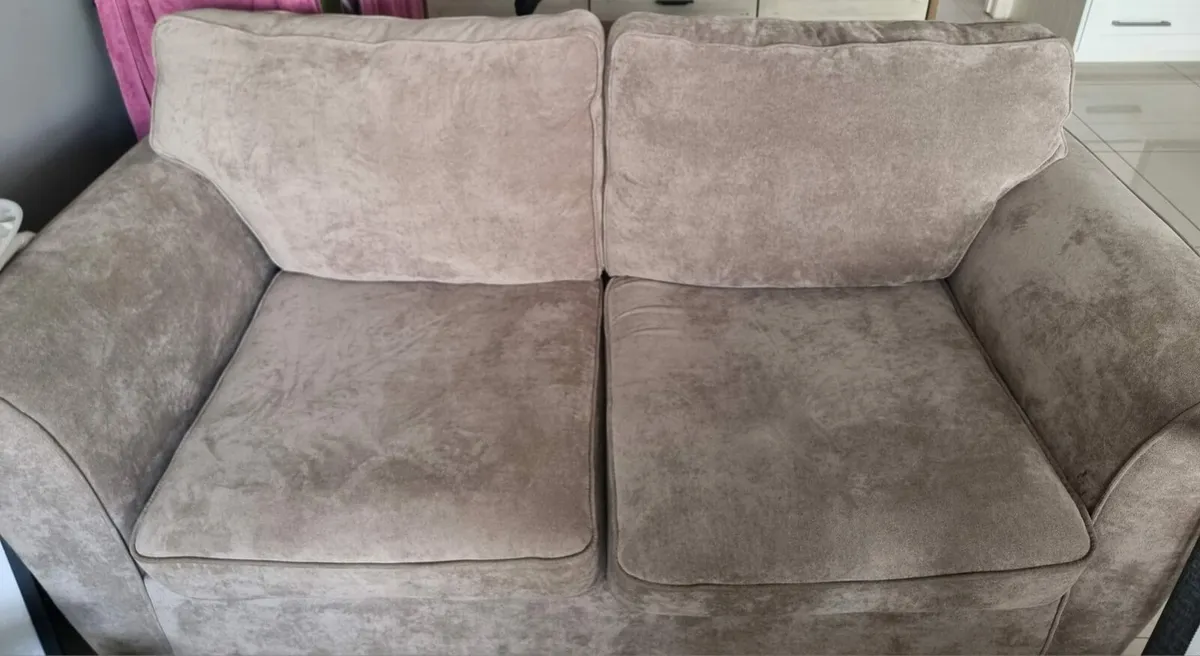Beautiful large  2 seater couch - Image 1