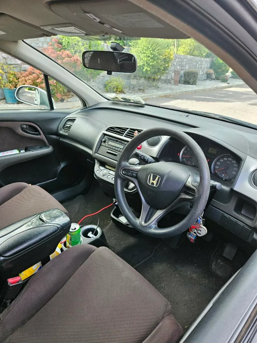 Honda stream - Image 2