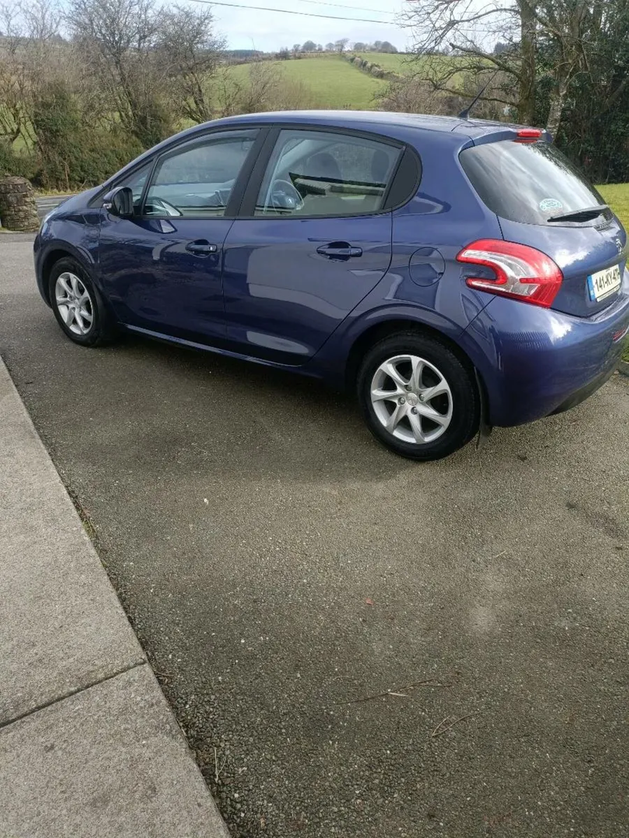 Peugeot 208 1.4 hdi - Image 4