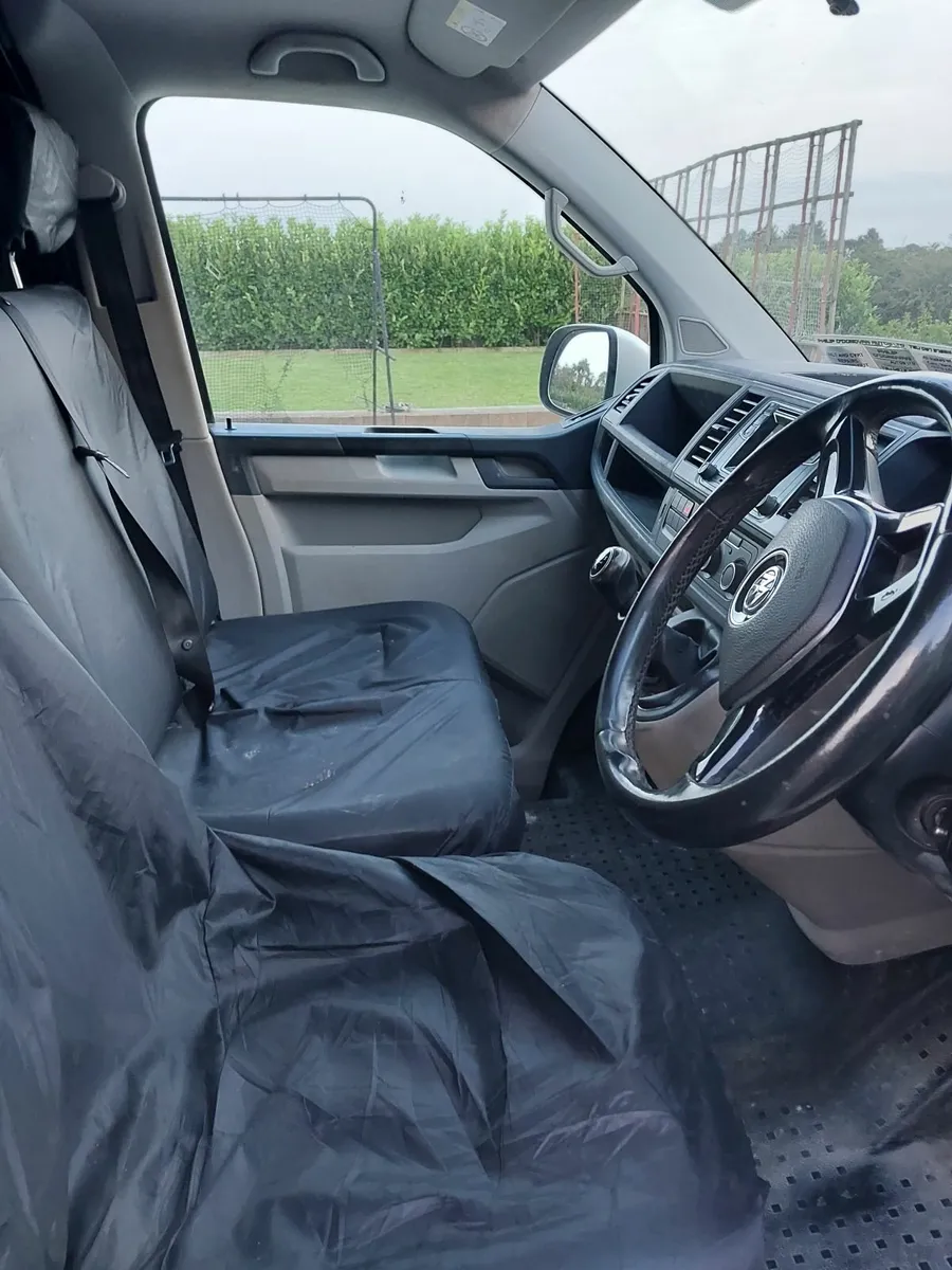 Volkswagen Transporter 2018 - Image 3