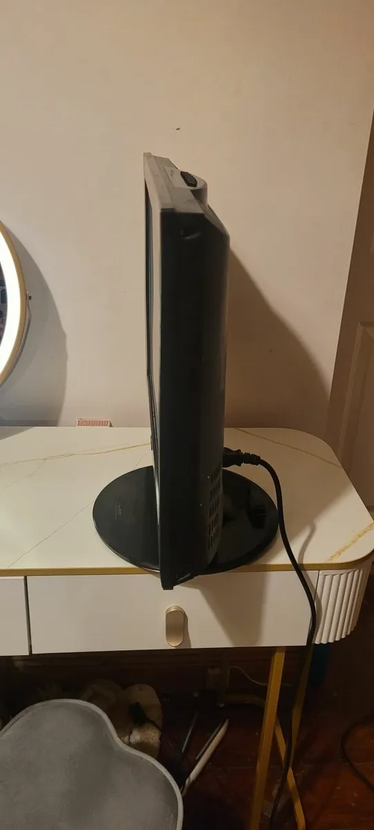 TV/Monitor - Image 3