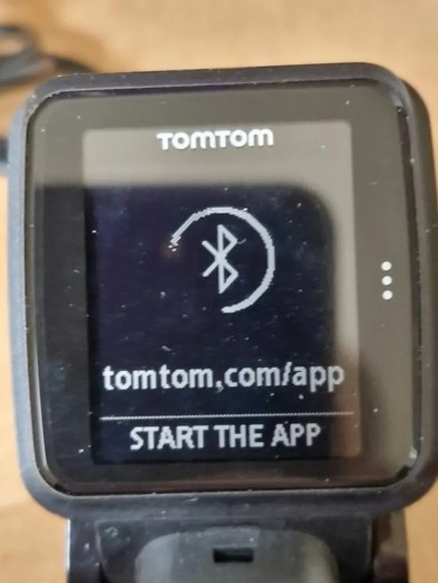 TOMTOM Multi Sports Watch with USB Charger - Image 3