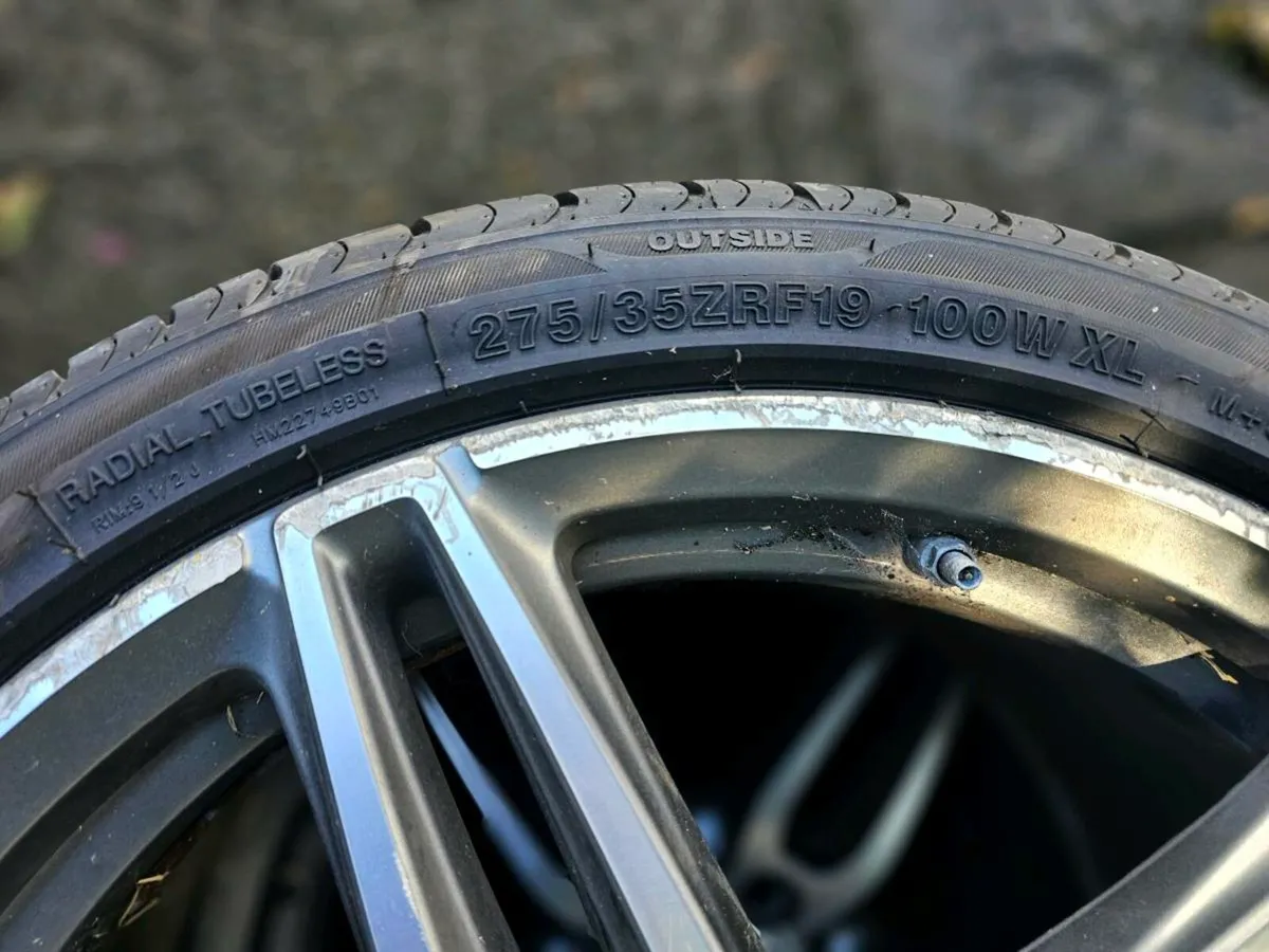 Mercedes e class  amg 19 - Image 1