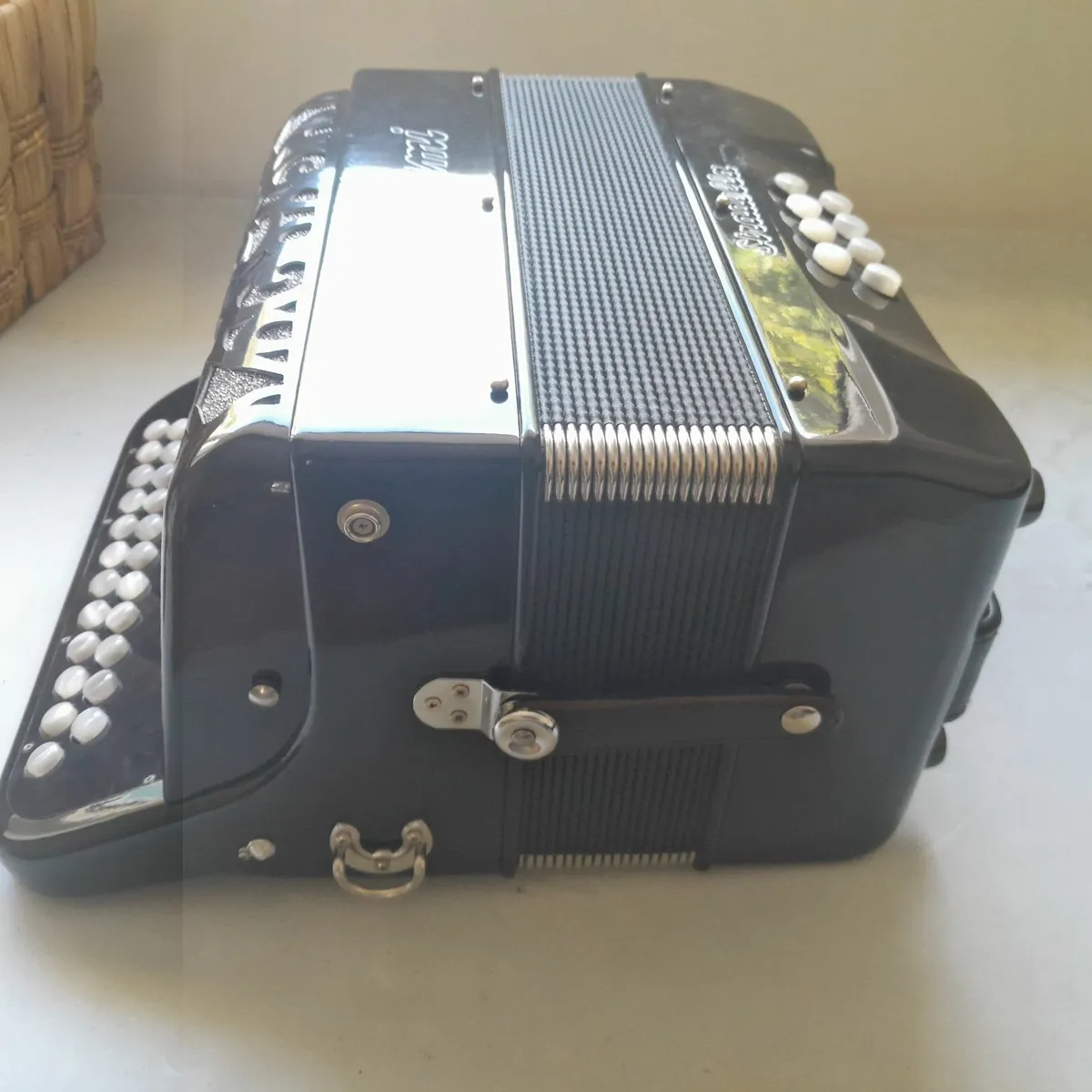 4voice B/C accordion - Image 4