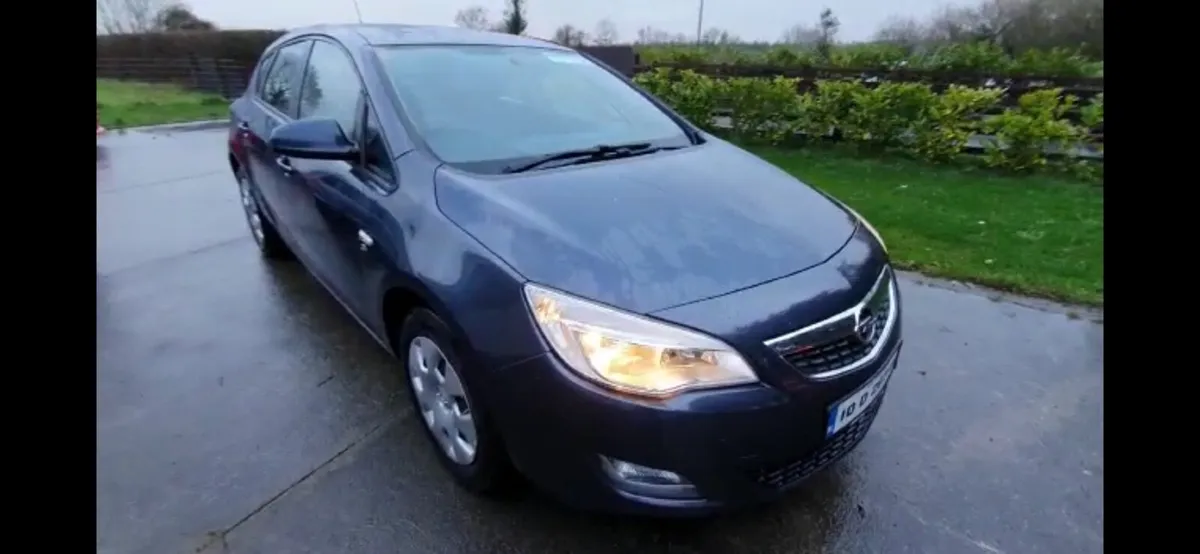 Opel Astra 1.3 CTDI Ecoflex  (2010) *LOW MILEAGE* - Image 2