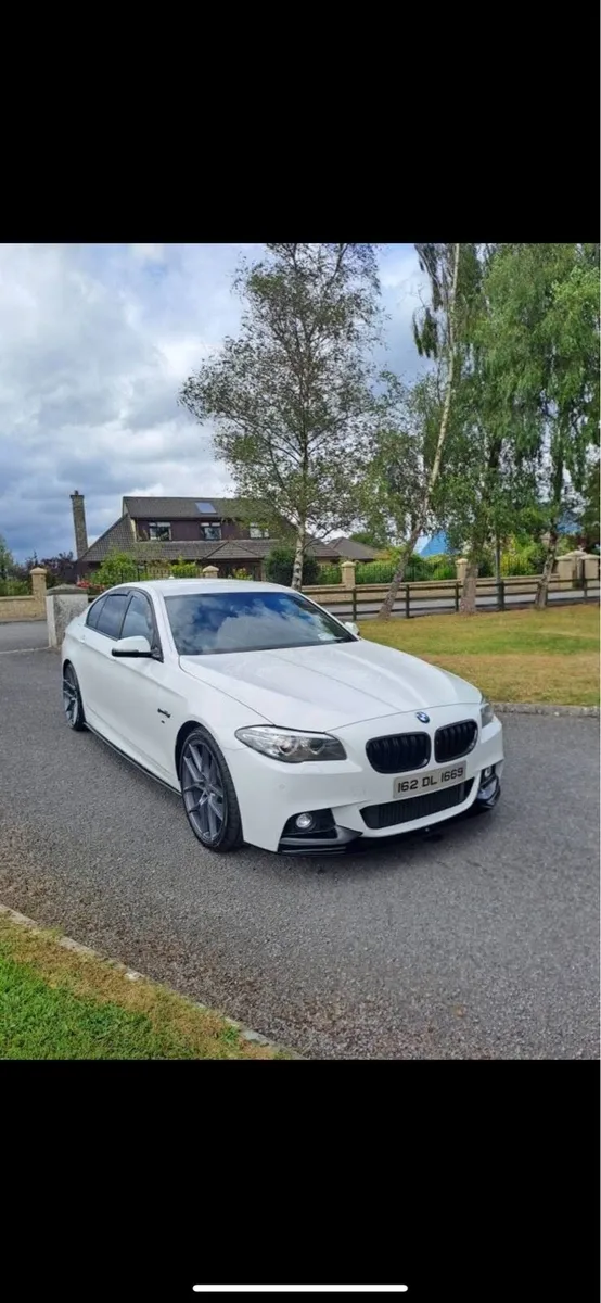 2016 BMW 520d M sport auto - Image 1