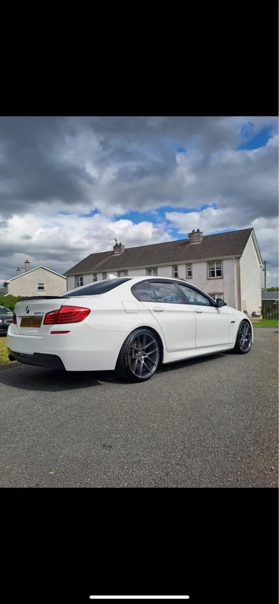 2016 BMW 520d M sport auto - Image 3