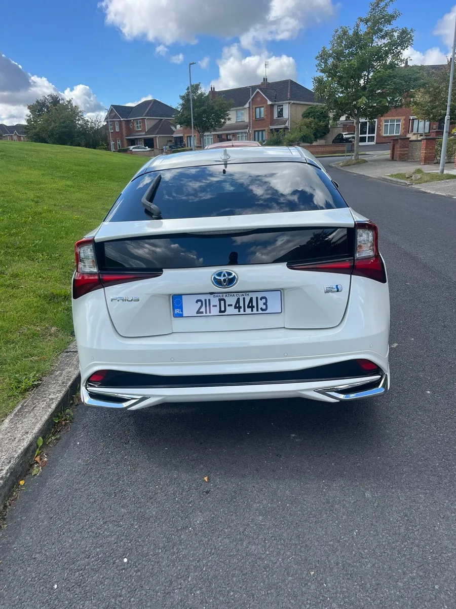 Toyota prius - Image 2